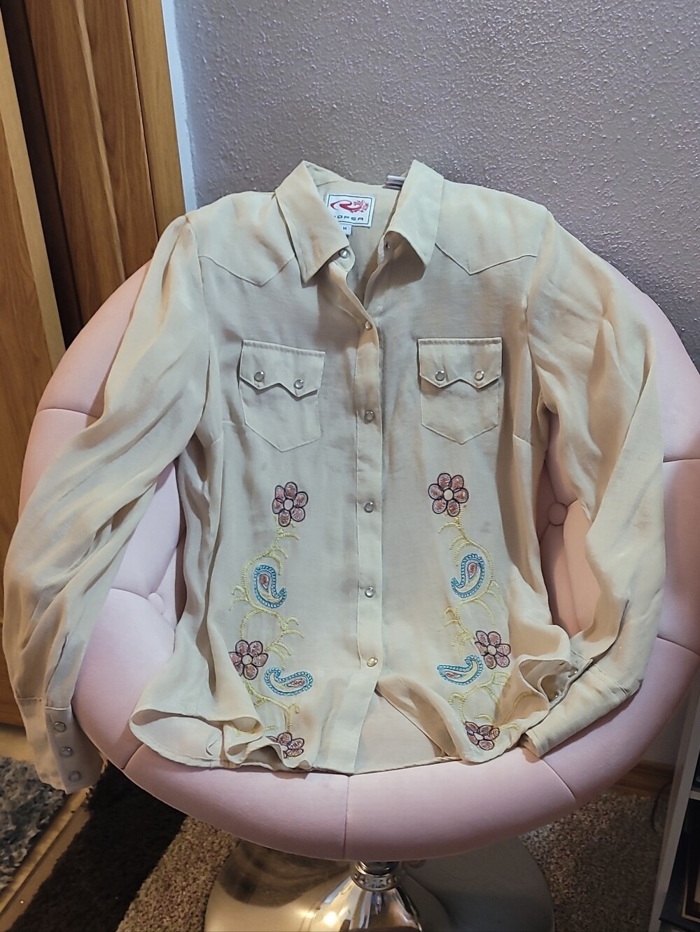 Roper Cream Button-Down Shirt with Floral Embroidery With Beautiful Sheen